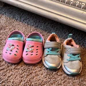 Toddler size 5 shoe set